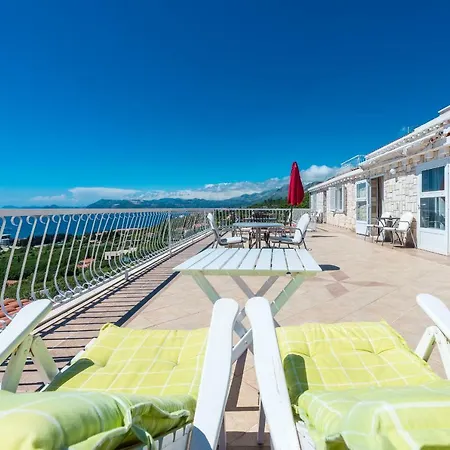 Casa de hóspedes Mimoza