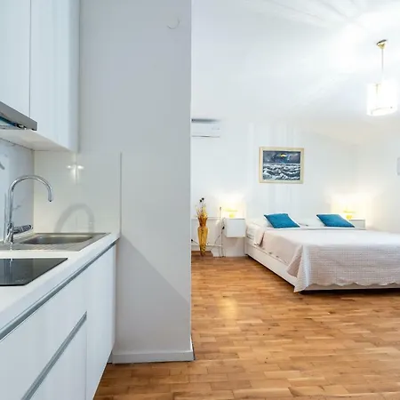 Casa de hóspedes Mimoza 3*