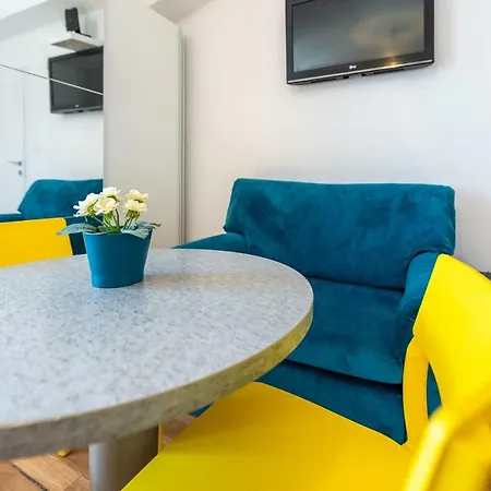 Casa de hóspedes Mimoza 3*