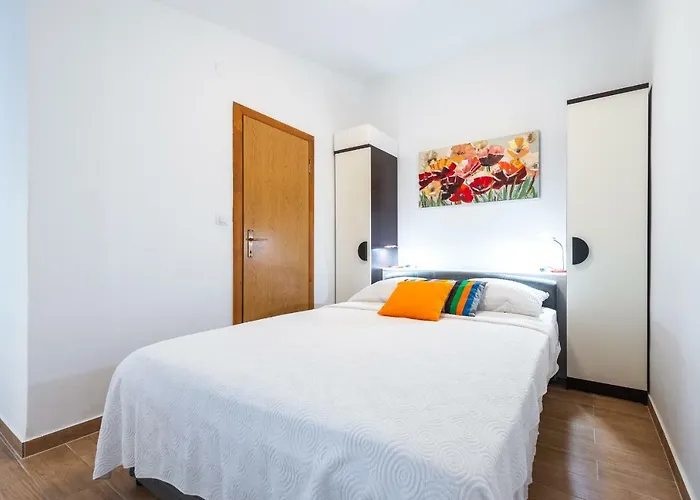 Gostinjska kuća Mimoza 3*