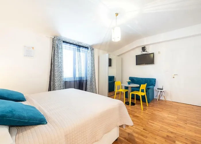 Gostinjska kuća Mimoza 3*